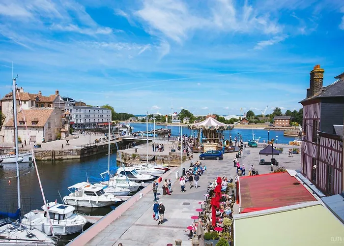 Vieux Bassin أونفلور