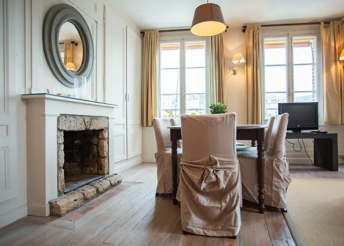 Apartment Vieux Bassin